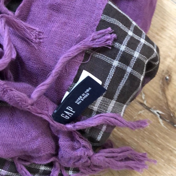Gray & Purple Lightweight GAP Scarf/Face Covering - Picture 3 of 4